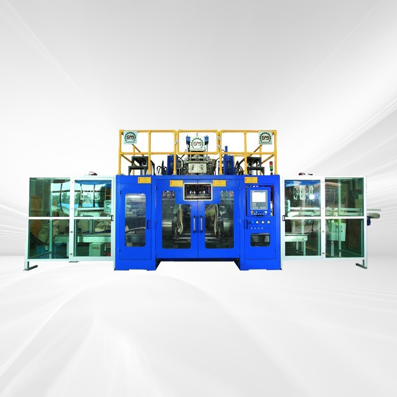 Automatic hollow blow molding machine